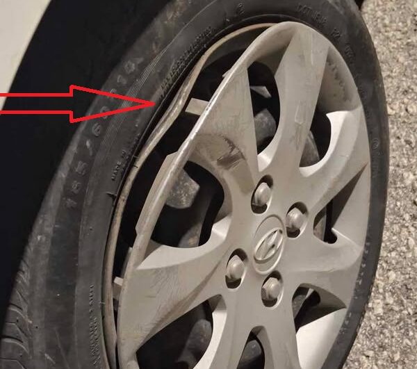 Επικίνδυνη λακούβα στο δρόμο προς Γυρτώνη