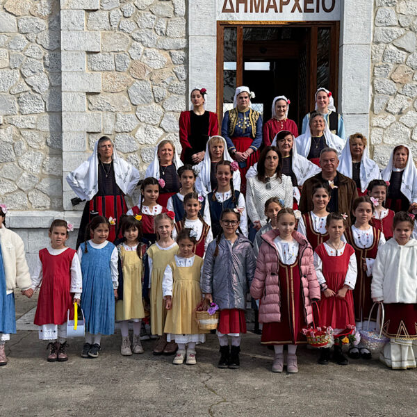 Τήρησαν το έθιμο οι Λαζαρίνες του ΚΑΠΗ Αμπελώνα
