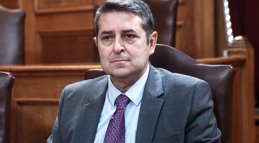 Γιώργος Μυλωνάκης: Εισήχθη εσπευσμένα στον Ευαγγελισμό με λιποθυμικό επεισόδιο