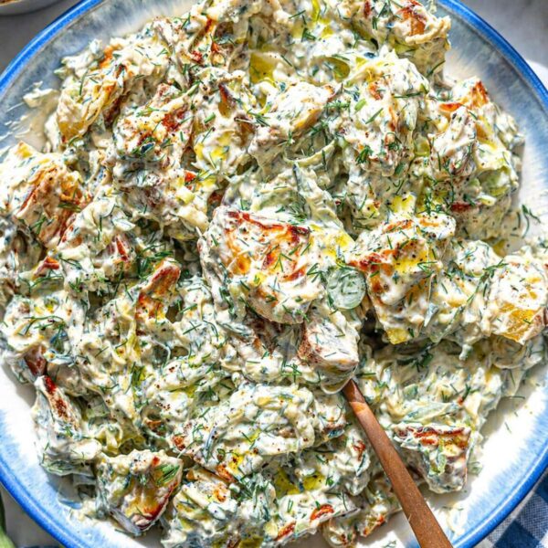 Μεσογειακή σαλάτα με ψητές πατάτες (με γιαούρτι)