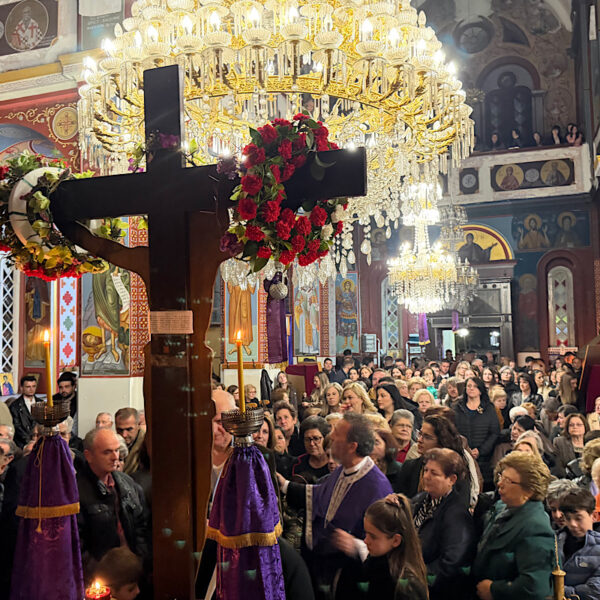 Η ακολουθία των Παθών σε Λάρισα και Αμπελώνα