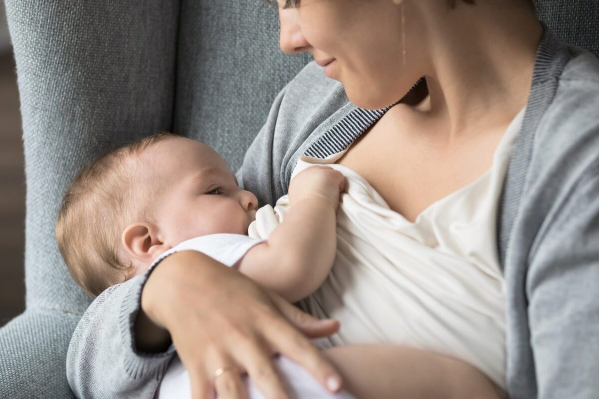 Ο θηλασμός επηρεάζει τα γονίδια του παιδιού – Νέα μελέτη αποκαλύπτει τι συμβαίνει