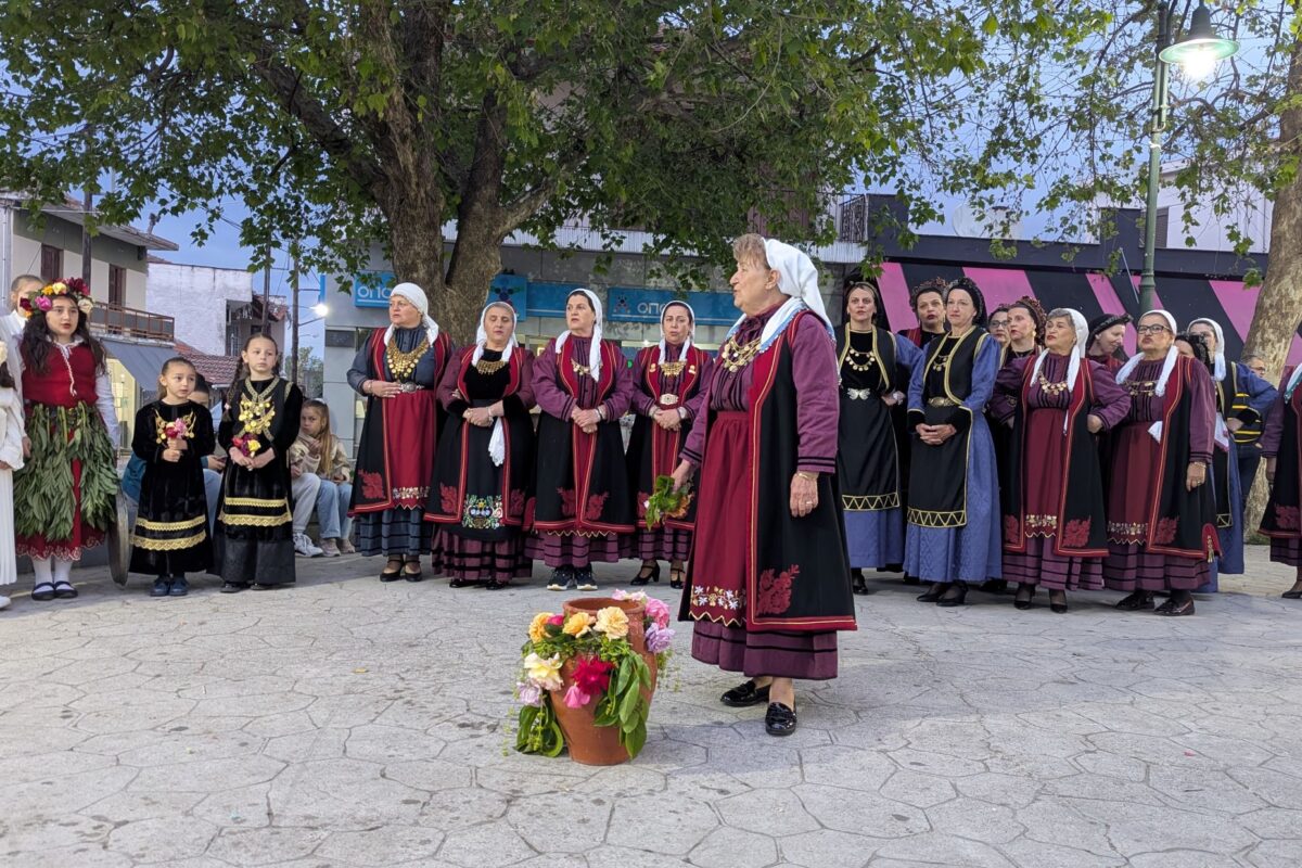 “Κλήδονας”, “Ρουμάνα” και “Πιρπιρίτσα” αναβίωσαν για ακόμη μια χρονιά στο Βλαχογιάννι