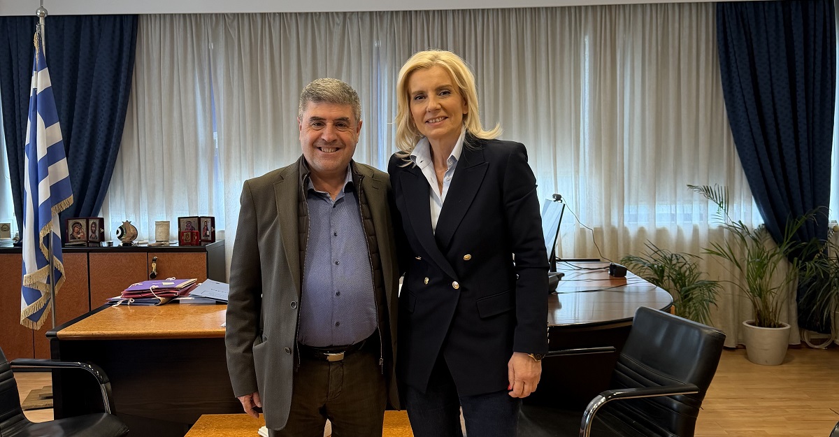 Με τη Ρ. Καραλαριώτου συναντήθηκε στη Λάρισα ο γ.γ. υποδοχής αιτούντων άσυλο
