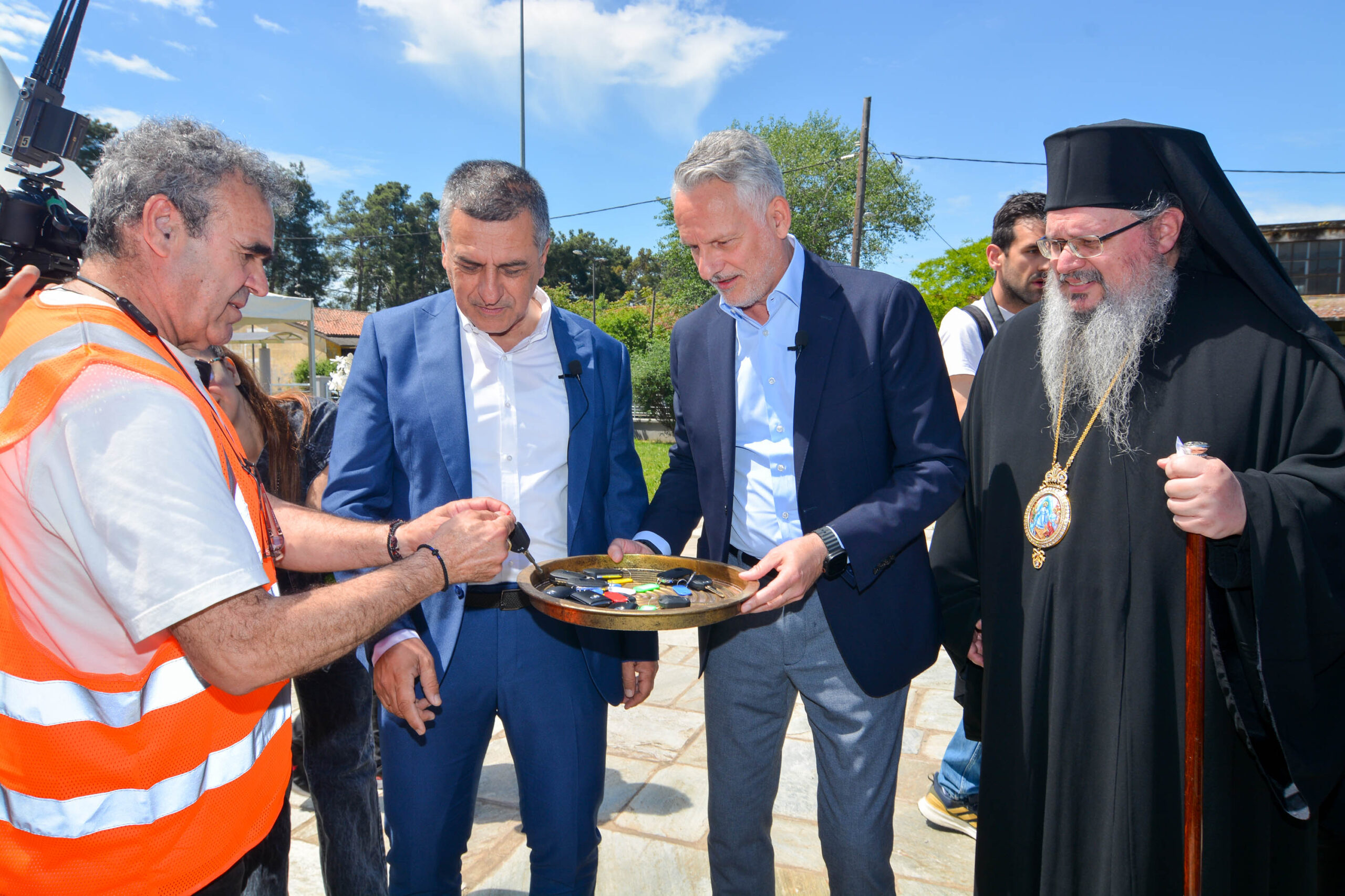 Δωρεά 12 οχημάτων από την Εθνική Ασφαλιστική στην Περιφέρεια Θεσσαλίας