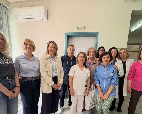 Νέα Δωρεά από το Σύλλογο Γυναικών Αμπελώνα προς το Περιφερειακό Ιατρείο Αμπελώνα
