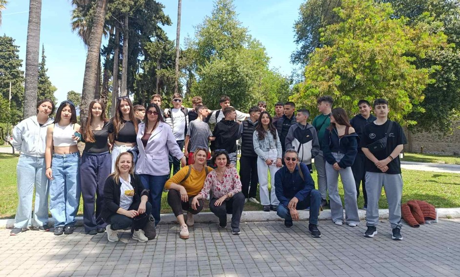 Τριήμερη εκδρομή για τους μαθητές των Γυμνασίων Καρυάς και Ευυδρίου