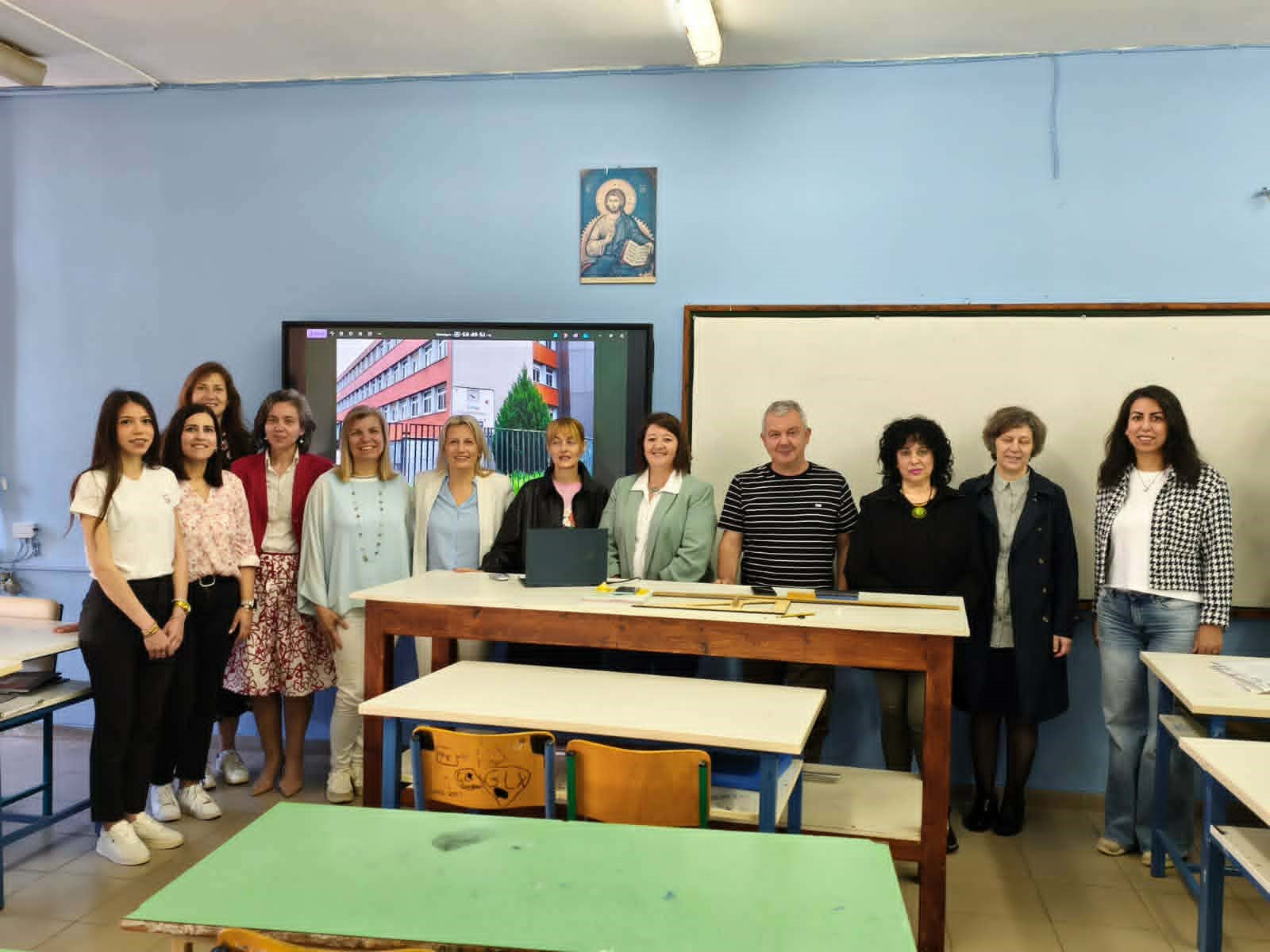 Γαλλίδα διευθύντρια σχολείου στο 6ο Γυμνάσιο Λάρισας