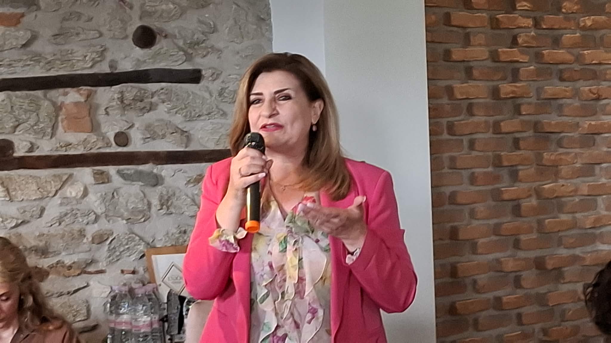 Ευ. Λιακούλη από την Ελασσόνα: «Η μητρότητα, δεν μπορεί να εξαρτάται από το πορτοφόλι !»