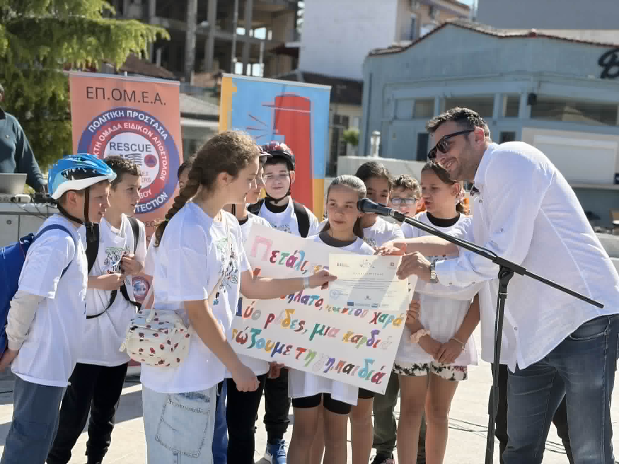 Περιβαλλοντική ποδηλατάδα και δενδροφύτευση στον Τύρναβο με τη συμμετοχή μαθητών και φορέων