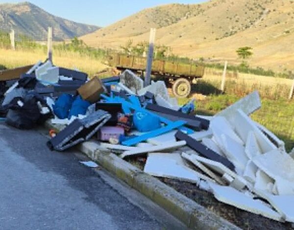 Αδιόρθωτοι συνεχίζουν να βρωμίζουν τον Τύρναβο και το περιβάλλον
