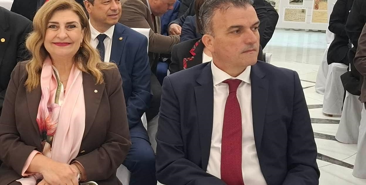 Οι δύο ξένοι… και το ερώτημα…
