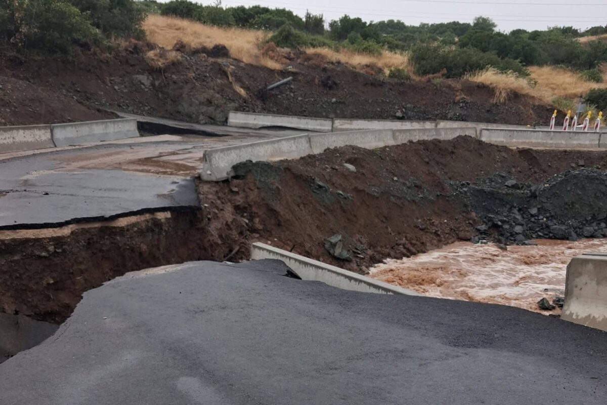 Εικόνες ντροπής και οργής στα Φάρσαλα – Μία σύντομη δυνατή βροχή παρέσυρε το αφήγημα Κουρέτα (φωτο)