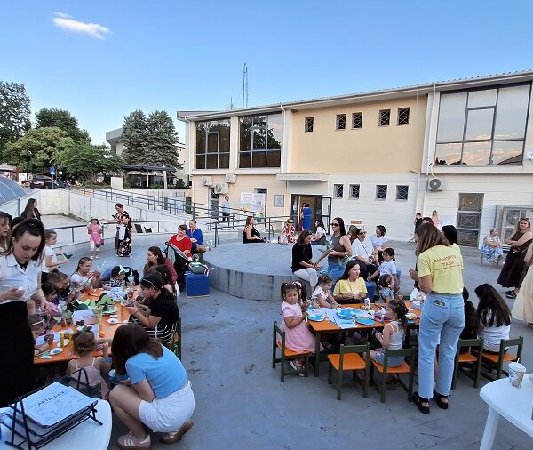 Πλήθος παιδικών χαμόγελων στις εκδηλώσεις φιλαναγνωσίας και δημιουργίας στη Δημοτική Βιβλιοθήκη Ελασσόνας