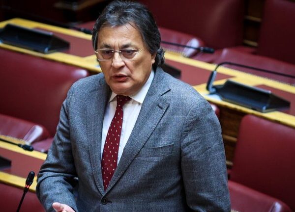 Αυλωνίτης: «Κλείνουν 75 σχολεία λόγω έλλειψης παιδιών! Η Ελλάδα κινδυνεύει να γίνει χώρα γερόντων!»
