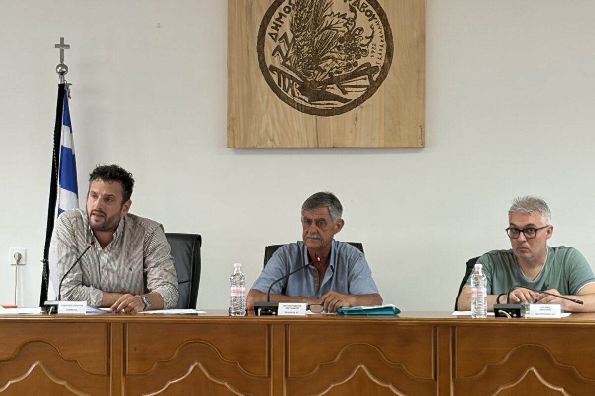 Επίθεση Τσικριτσή στην αντιπολίτευση για τη στάση της στη συζήτηση για τον νέο κώδικα αυτοδιοίκησης