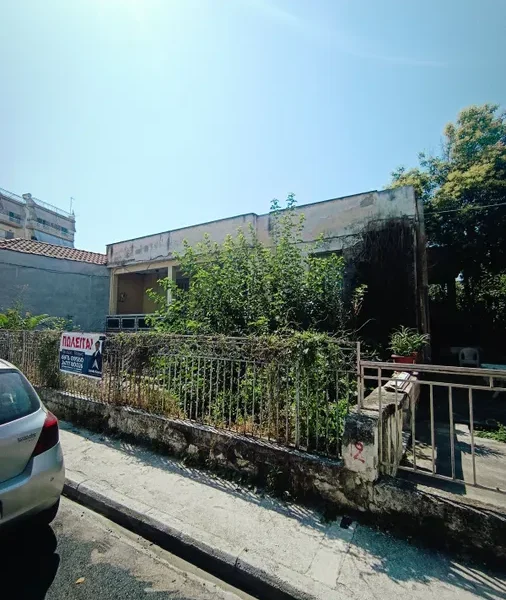 Πωλείται οικόπεδο στο κέντρο του Τυρνάβου