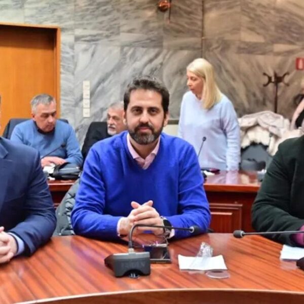 ΛΑ.ΣΥ.: Η διοίκηση Μαμάκου απειλεί να αφήσει την συνοικία Ιπποκράτη χωρίς πλατεία