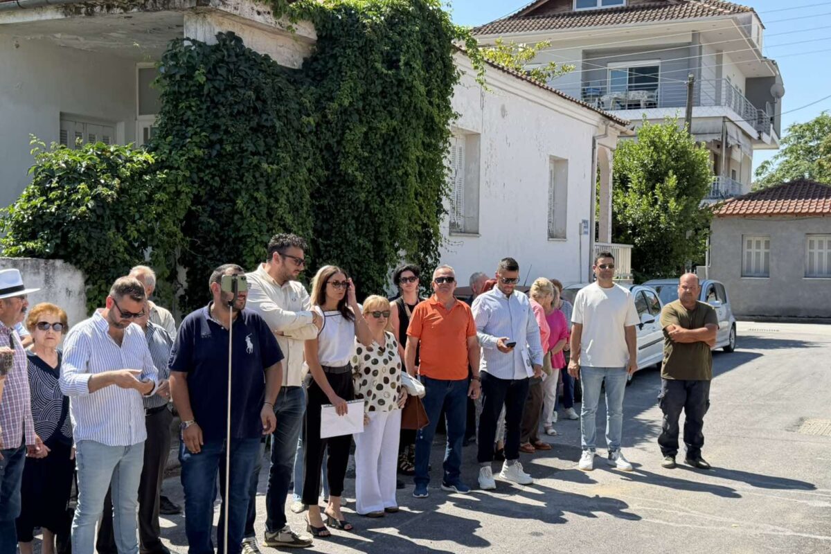 Τιμητική μαρμάρινη επιγραφή για τον αγωνιστή Σωτήρη Ντάσιο στον Τύρναβο