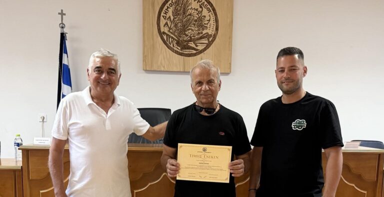 Σε κλίμα συγκίνησης η «ψυχή» του Κλειστού Γυμναστηρίου Τυρνάβου αποχαιρέτησε την ενεργό υπηρεσία