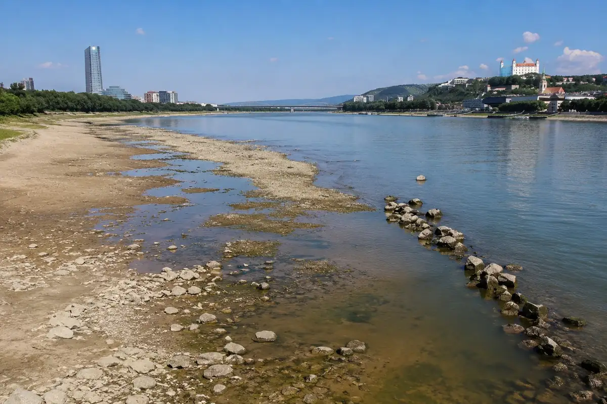 Ρουμανία: Εκτός λειτουργίας ένας από τους δύο πυρηνικούς αντιδραστήρες επειδή υποχώρησε o Δούναβης