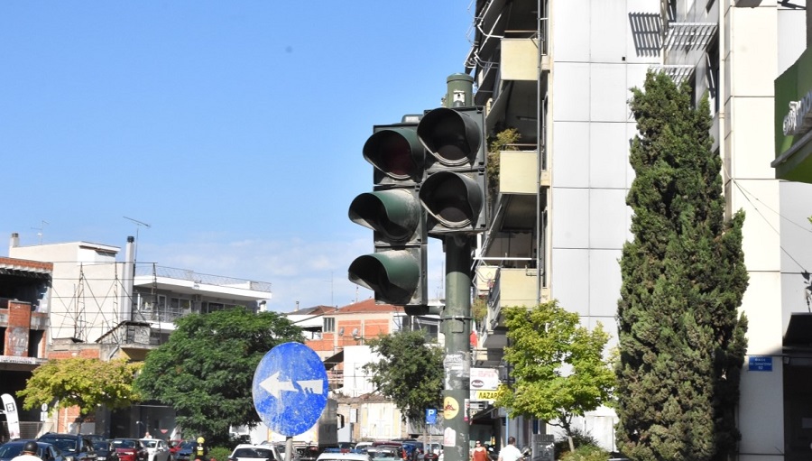 Δήμος Λαρισαίων: Προσωρινή διακοπή λειτουργίας φωτεινών σηματοδοτών στην οδό Ιωαννίνων λόγω εργασιών αναβάθμισης
