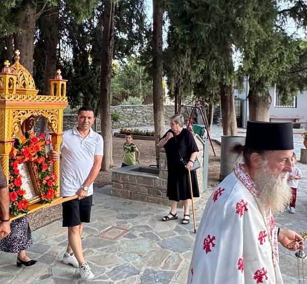 Κατάνυξη και διασκέδαση στο πανηγύρι της Αγίας Παρασκευής χθες στο Αργυροπούλι