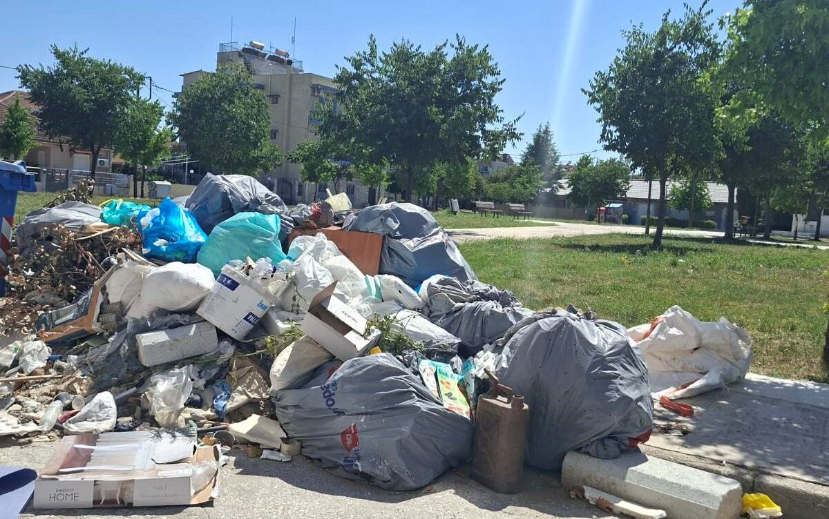 Δήμος Λαρισαίων: Βαριά «καμπάνα» για τα ογκώδη στην πλατεία Αλησμόνητων Πατρίδων στο Αβέρωφ