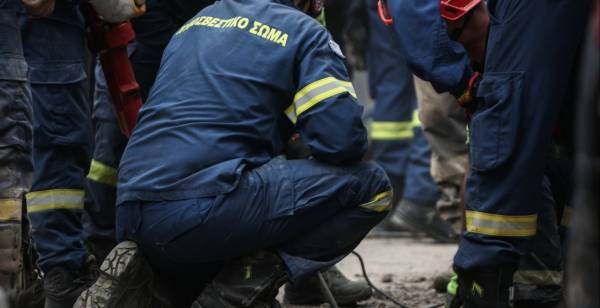 Επιχείρηση διάσωσης 62χρονου που έπεσε σε δύσβατη πλαγιά στην Κουτσουπιά
