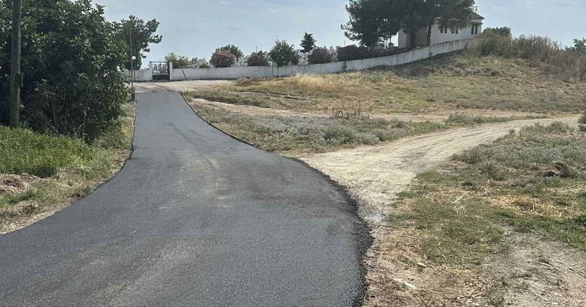 Ευχαριστήριο για την ασφαλτόστρωση του δρόμου προς το κοιμητήριο της Ροδιάς