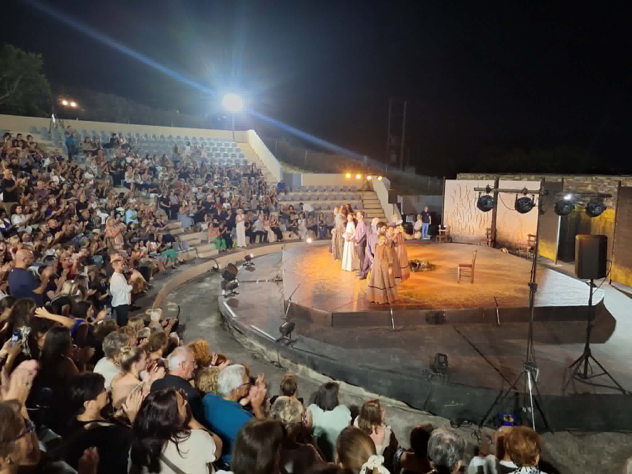Ενθουσίασε «Ο ματωμένος γάμος» από το Θεσσαλικό σε σκηνοθεσία Κ. Τσιάνου στον Τύρναβο