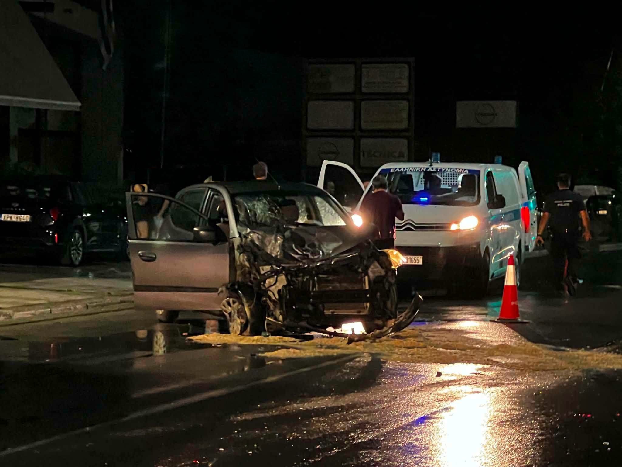 Τροχαίο με μία τραυματία στη Λάρισα τη νύχτα