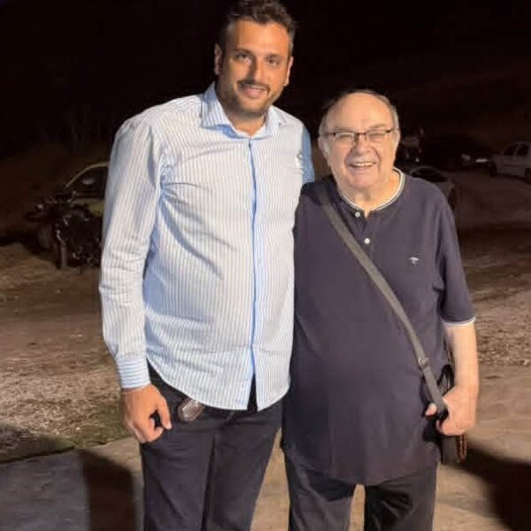 Τα εύσημα στον δήμαρχο…