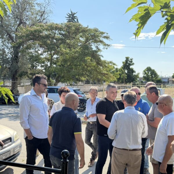 Αγωνία και προβληματισμός στη σύσκεψη μετά την ανυπολόγιστη καταστροφή της χθεσινής χαλαζόπτωσης στο Δήμο Τυρνάβου