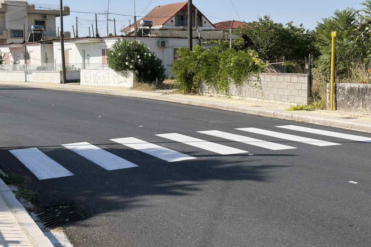 Ολοκληρώνεται η διαγράμμιση στην οδό Λαρίσης στον Αμπελώνα