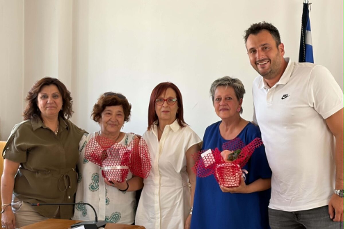 Συγκινητικές στιγμές για δύο εργαζόμενες των Παιδικών Σταθμών του Δήμου Τυρνάβου
