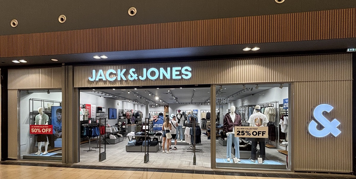 Το Fashion City Outlet υποδέχεται τη JACK & JONES