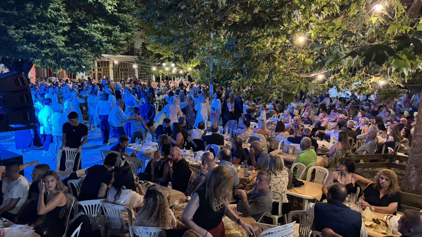 Φωτορεπορτάζ από το μεγάλο υπαίθριο γλέντι στην Καλλιπεύκη