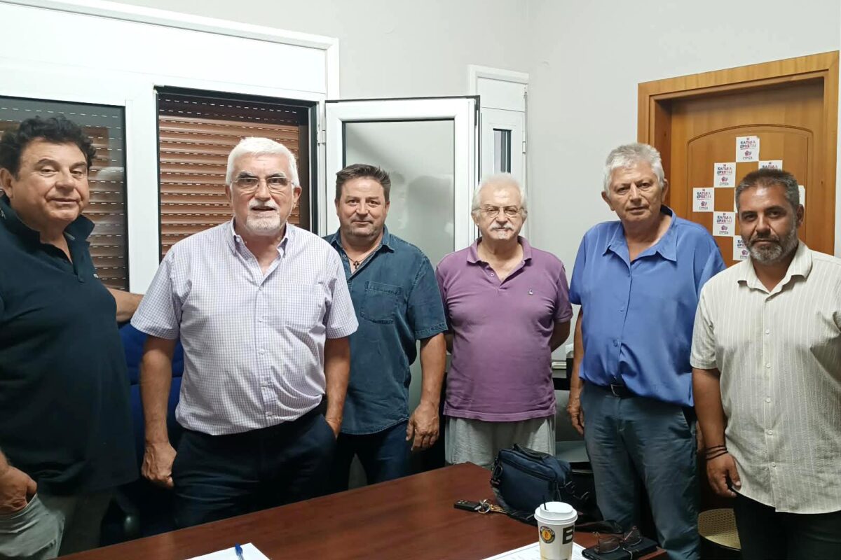 Σύσκεψη για την ενότητα της Αριστεράς και των προοδευτικών δυνάμεων παρουσία του βουλευτή Λάρισας Γιάννη Καριπίδη