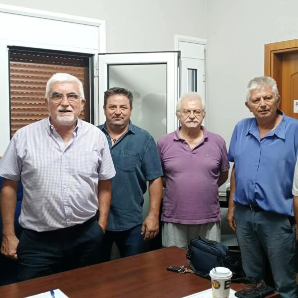 Σύσκεψη για την ενότητα της Αριστεράς και των προοδευτικών δυνάμεων παρουσία του βουλευτή Λάρισας Γιάννη Καριπίδη