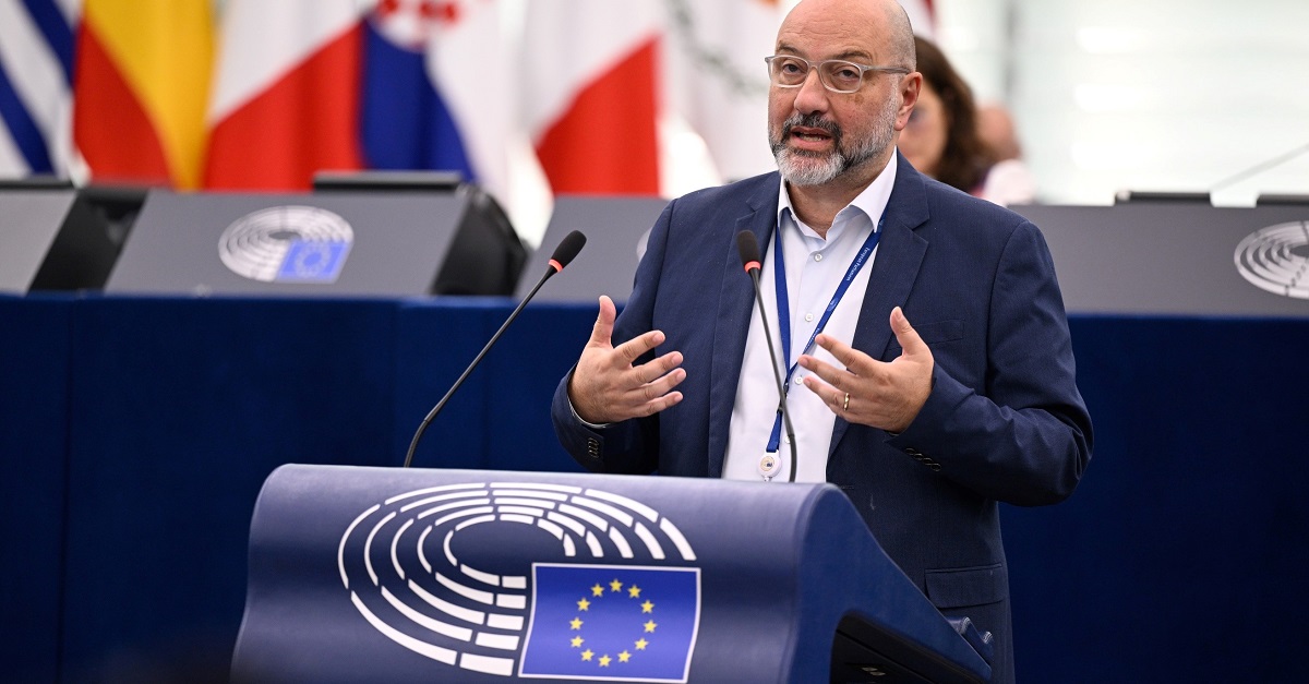 Επίτροπος Γεωργίας: Υπάρχουν εργαλεία στήριξης για τους μετακινούμενους κτηνοτρόφους