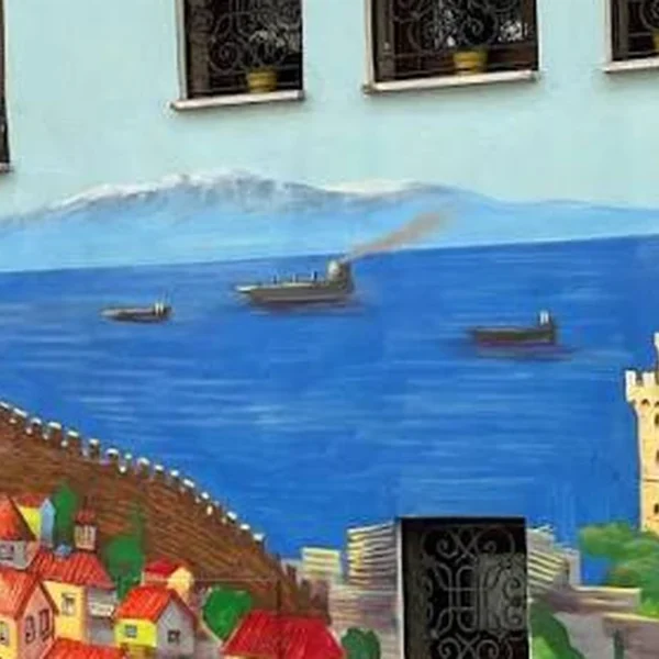 Θεσσαλονίκη: Στην Άνω Πόλη κάνουν mural στα σπίτια τους για να τα προστατεύσουν από τους βανδαλισμούς