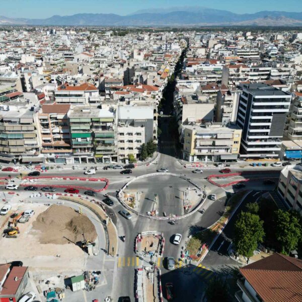 Δήμος Λαρισαίων: Σε λειτουργία ο κυκλικός κόμβος στη συμβολή Ηρ. Πολυτεχνείου και Φαρσάλων