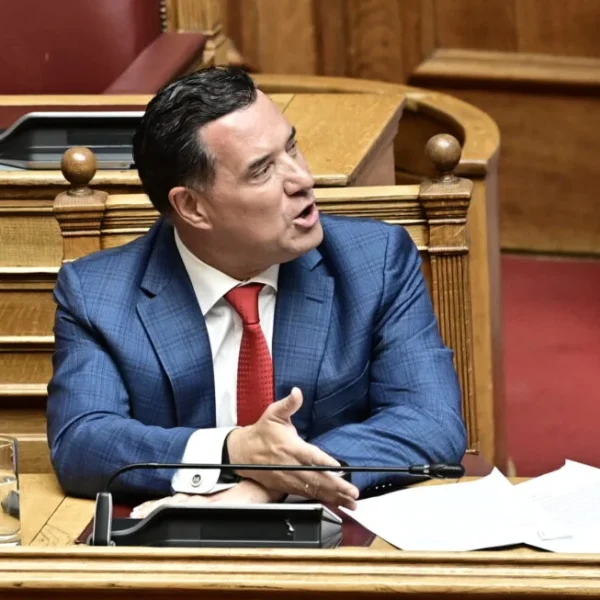 Άδωνις Γεωργιάδης: «Προσπαθώ να είμαι ταπεινός» – Από το «300 κιλά θα γίνει;» στο «μήπως έχετε πάρει κάνα μπάφο;»