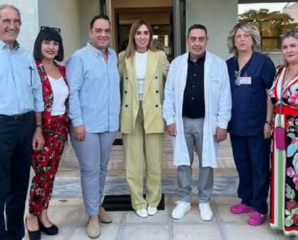 Δωρεά του συλλόγου Αβδελλιωτών στο Κέντρο Υγείας Τυρνάβου