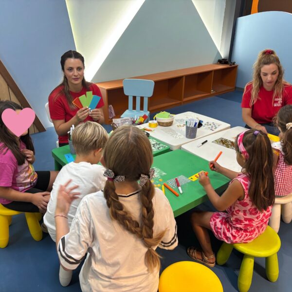 Back to School Happy Family Weekends στο Fashion City Outlet με δημιουργία, παιχνίδια και πολύ φαντασία!