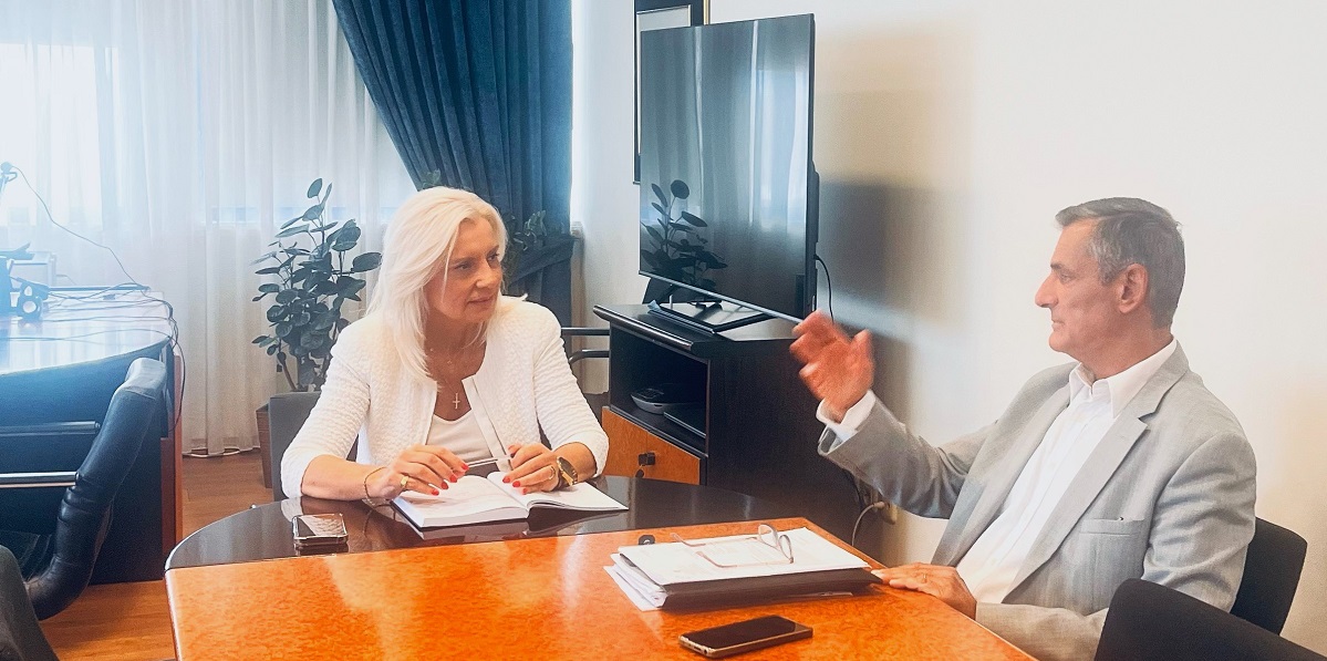 Συνάντηση εργασίας της Ρένας Καραλαριώτου με τον Γρηγόρη Ζαφειρόπουλο