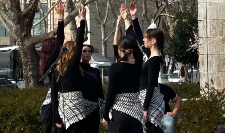 Η Θεσσαλονικιώτικη νεανική ομάδα UNEMONES στο PArCo-By the River στη Λάρισα