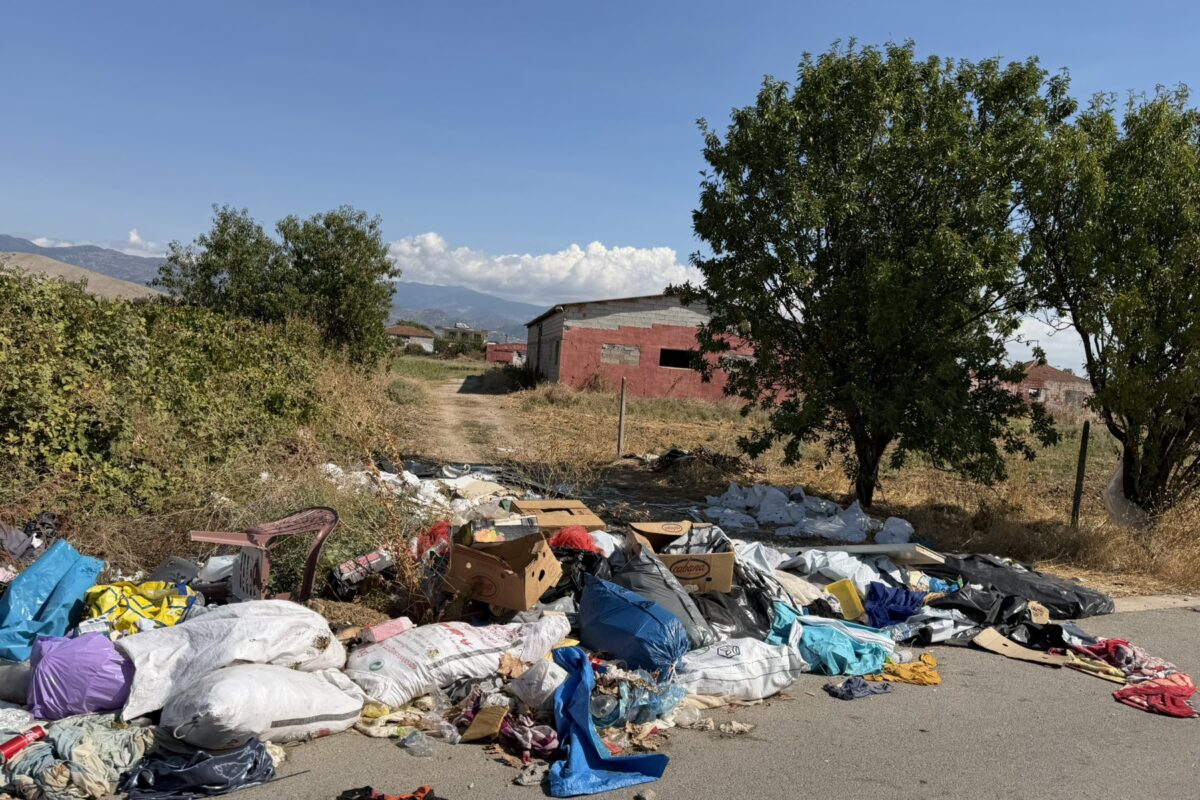 Νέα χωματερή δημιούργησαν ασυνείδητοι στα όρια του Τυρνάβου