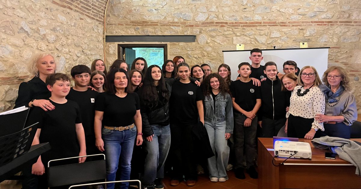 Τιμή στην Αντίσταση από το 5ο Γυμνάσιο και 5ο Λύκειο Λάρισας